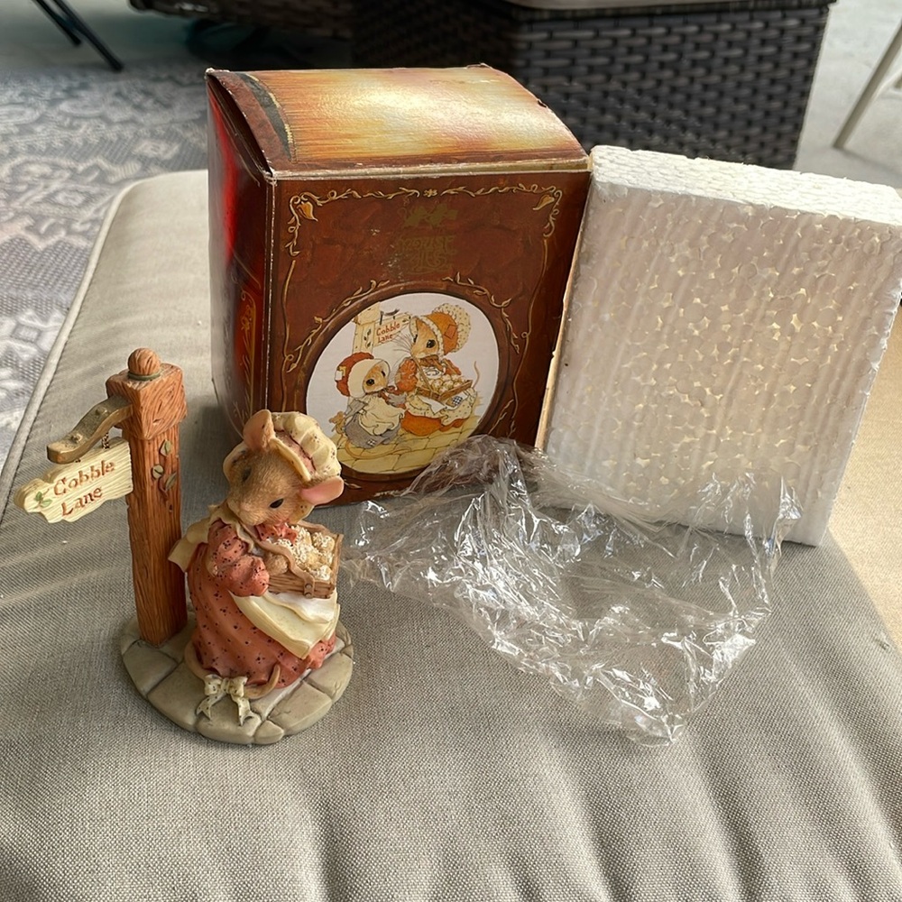 Enesco Mouse Tales Hot Cross Buns Figurine 1995 New Priscilla Hillman vintage